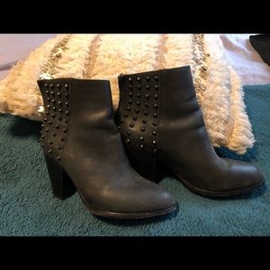 Steve Madden low heel spiked booties